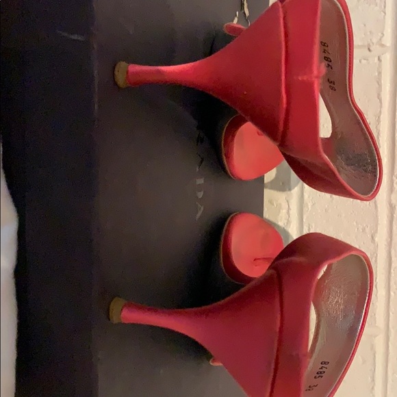 Prada kitten heels - Picture 3 of 6